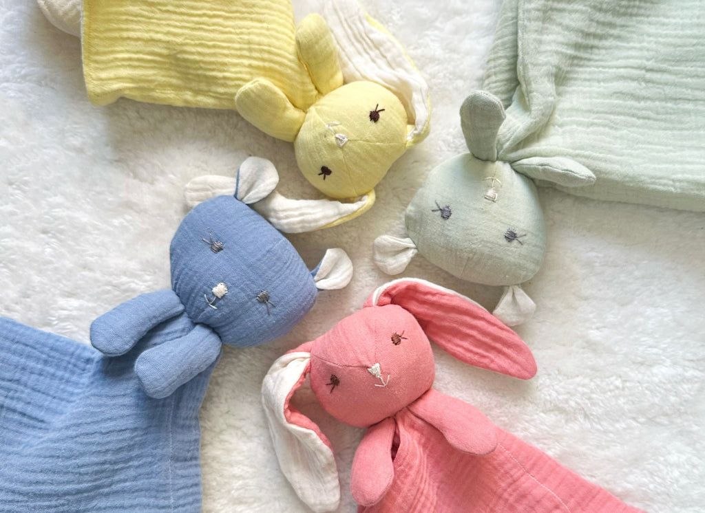 How and When to Introduce a Cuddle Companion Blankie to Help Your Baby Sleep?