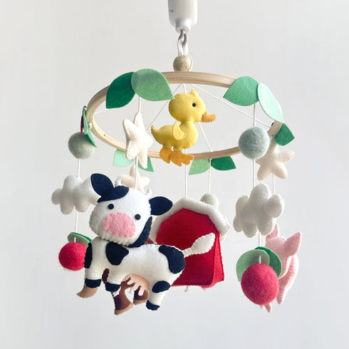 Farm Animals Cot Mobile
