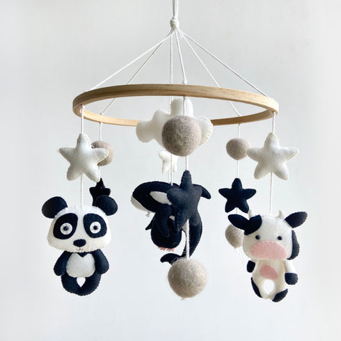 Felt Monochrome Animals Baby Cot Mobile